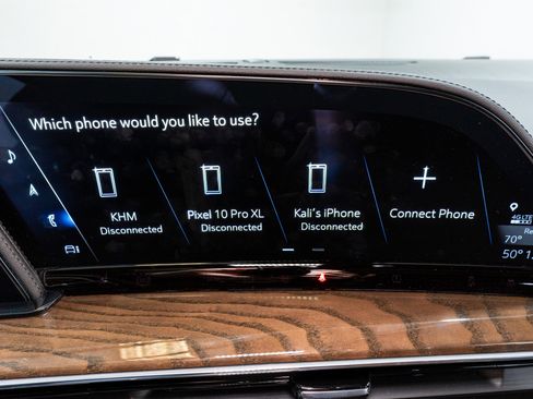 Used 2023 Cadillac Escalade Sport Platinum w/ LPO, ONYX Package image 23