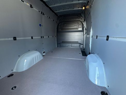 New 2025 Mercedes-Benz Sprinter 2500 image 34