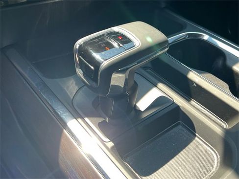 Certified 2025 GMC Sierra 1500 SLT w/ SLT Premium Package image 31