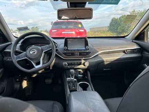 Used 2023 Nissan Altima 2.5 SV FWD image 5