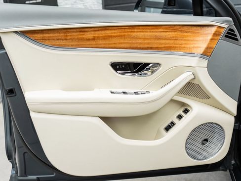 Certified 2026 Bentley Flying Spur Plug-In Hybrid AWD/4WD image 23