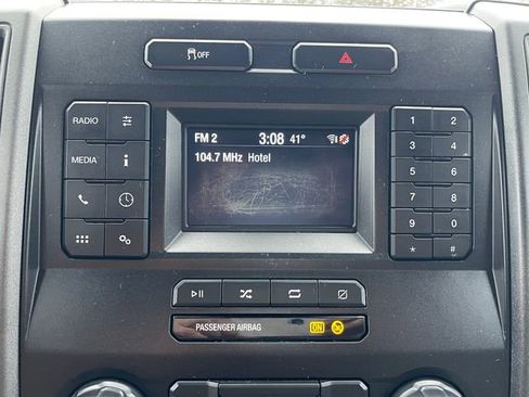 Used 2022 Ford F250 XL w/ Power Equipment Group image 19