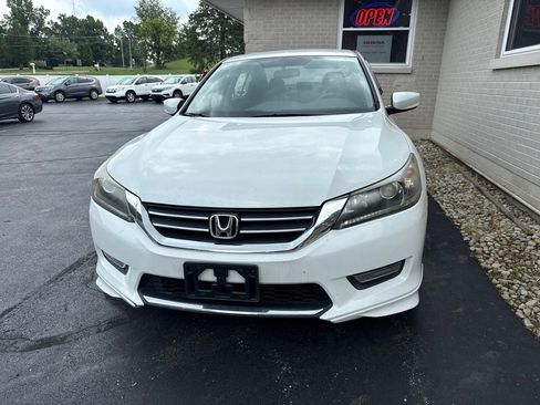 Used 2013 Honda Accord Sport image 2