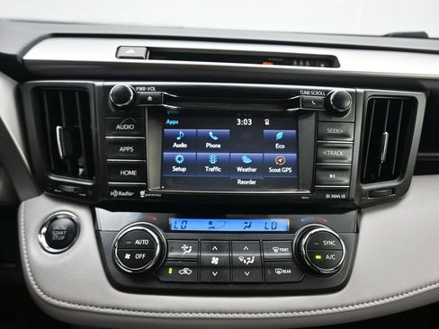 Used 2018 Toyota RAV4 XLE w/ Plus Extra Value Package AWD/4WD image 19