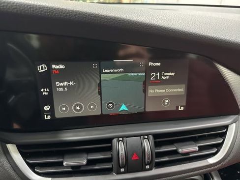 Used 2022 Alfa Romeo Giulia Veloce image 21