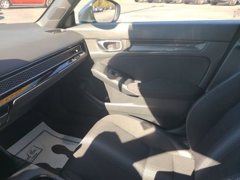 Used 2023 Honda Civic Sport image 15