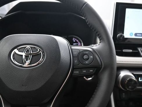 Used 2025 Toyota RAV4 XLE Premium FWD image 17