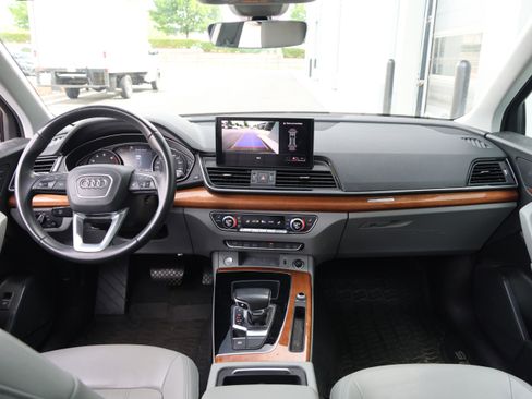 Used 2022 Audi Q5 2.0T Premium w/ Convenience Package image 16