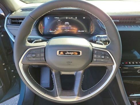New 2026 Jeep Grand Cherokee Limited AWD/4WD image 19