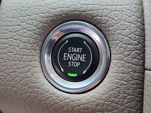 Used 2023 GMC Yukon XL Denali AWD/4WD image 21