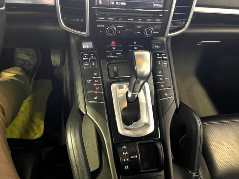 Used 2012 Porsche Cayenne image 11