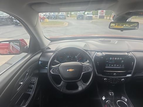 Certified 2018 Chevrolet Traverse Premier w/ Driver Confidence II Package FWD image 16