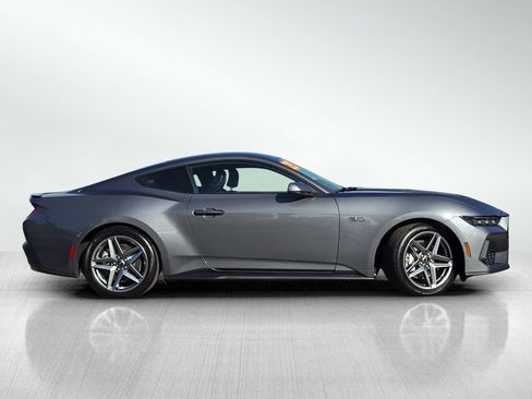 Used 2025 Ford Mustang GT Premium RWD image 3