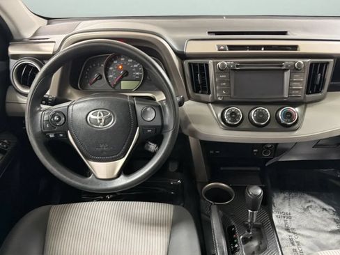 Used 2014 Toyota RAV4 LE AWD/4WD image 10
