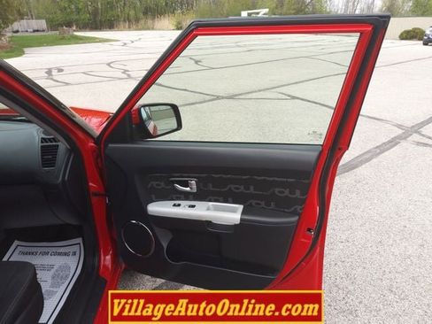 Used 2012 Kia Soul + FWD image 30