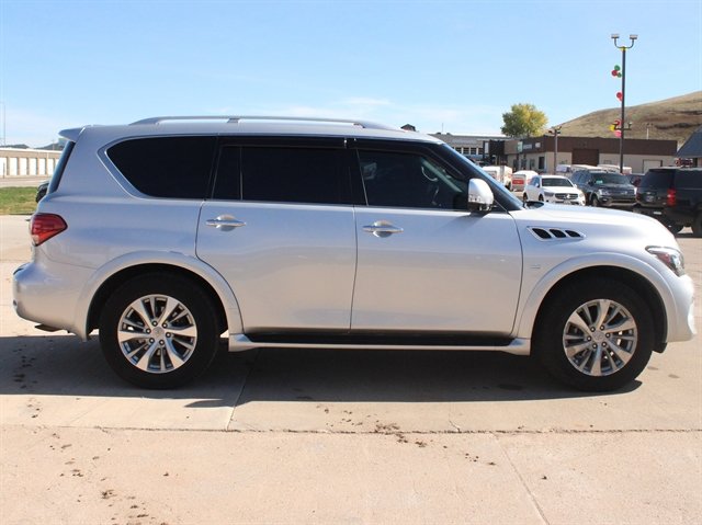 Used 2017 INFINITI QX80 4WD w/ Driver Assistance Package image 5