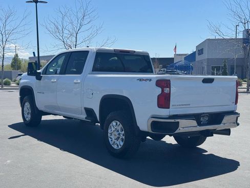 Used 2022 Chevrolet Silverado 2500 LT w/ Fleet Comfort Package AWD/4WD image 9