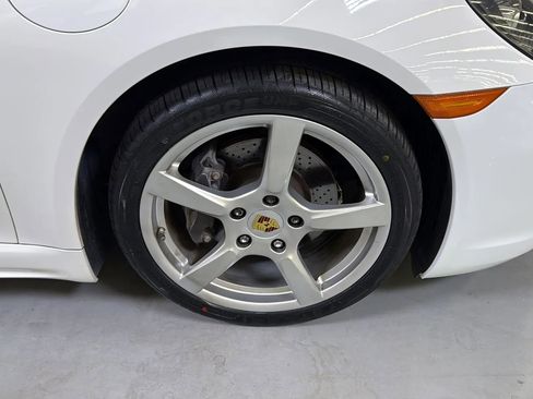 Used 2018 Porsche 718 Boxster RWD image 23
