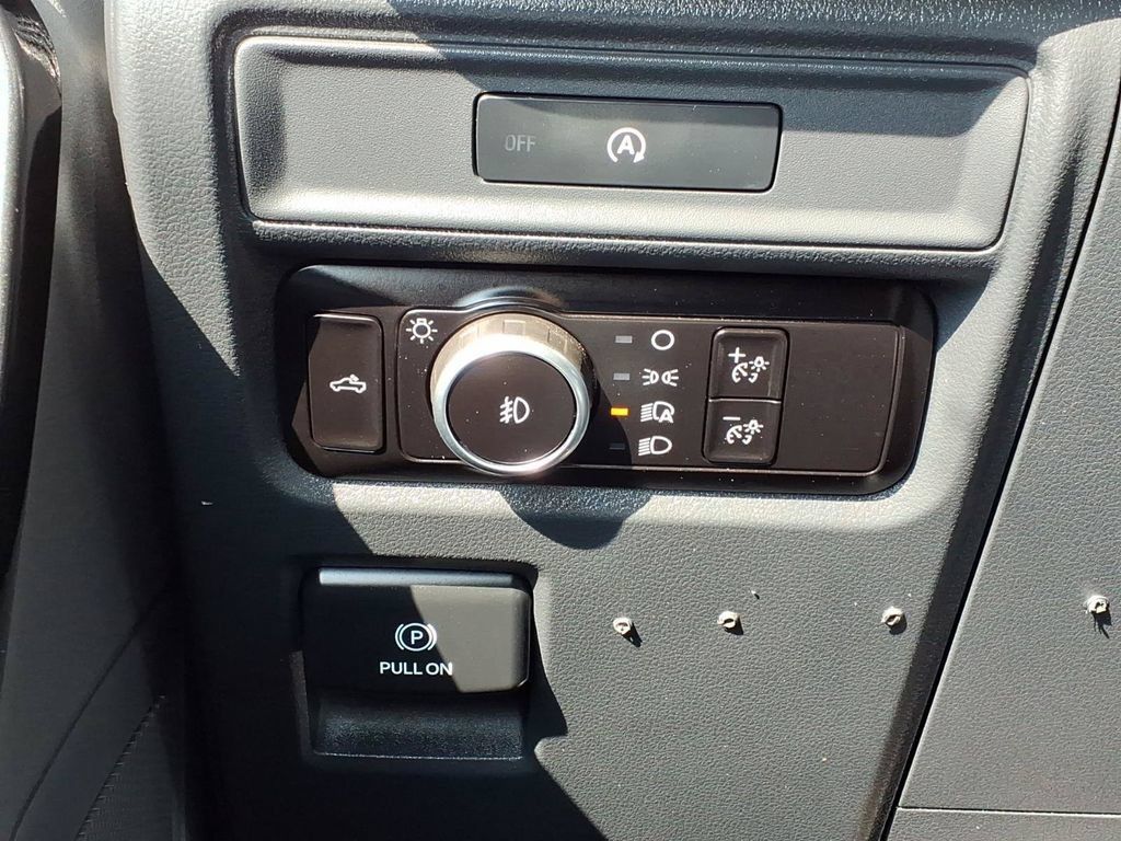 Used 2025 Ford F150 XL w/ Equipment Group 103A High RWD image 20