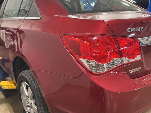 Used 2015 Chevrolet Cruze LT image 11