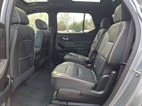 Used 2023 Chevrolet Traverse Premier AWD/4WD image 12