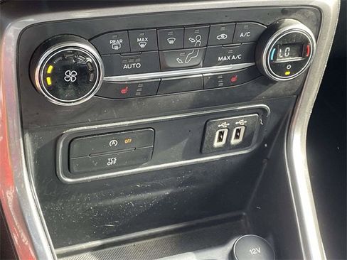 Certified 2019 Ford EcoSport SE image 6