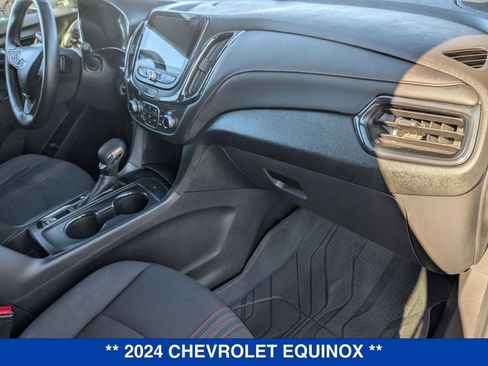 Used 2024 Chevrolet Equinox RS image 35