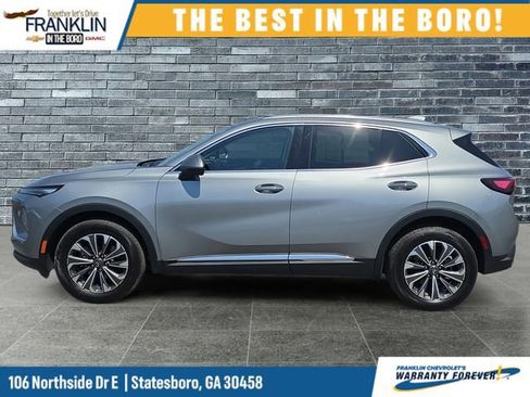 Used 2025 Buick Envision Preferred AWD/4WD image 2