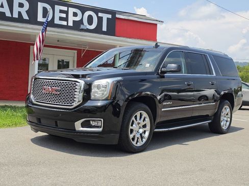 Used 2016 GMC Yukon XL Denali AWD/4WD image 2