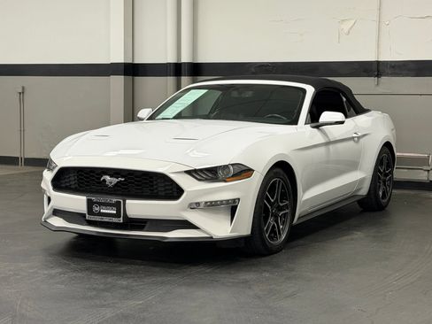 Used 2020 Ford Mustang Premium RWD image 7