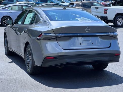 New 2026 Nissan Sentra SV w/ SV Convenience Package FWD image 6