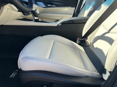 New 2026 Cadillac CT4 Luxury image 9