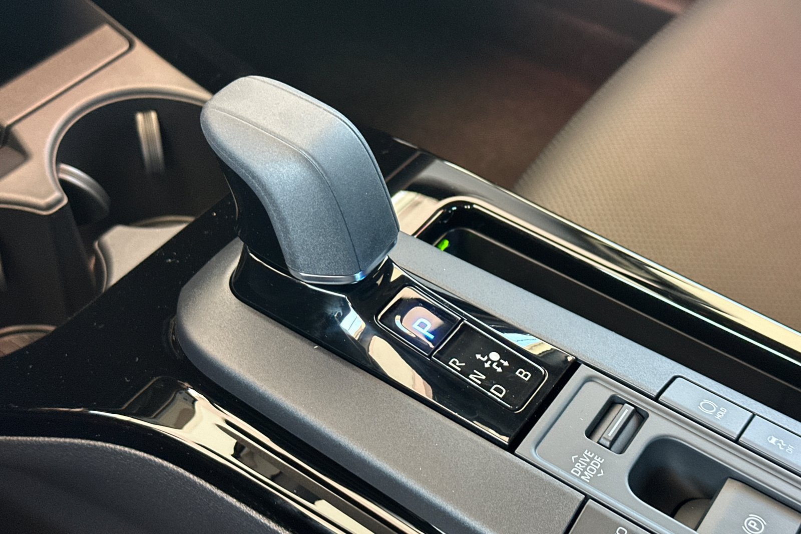 New 2027 Toyota Prius Plug-In Hybrid FWD image 23