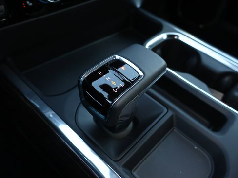 Used 2024 GMC Sierra 1500 Elevation w/ Elevation Premium Package image 20