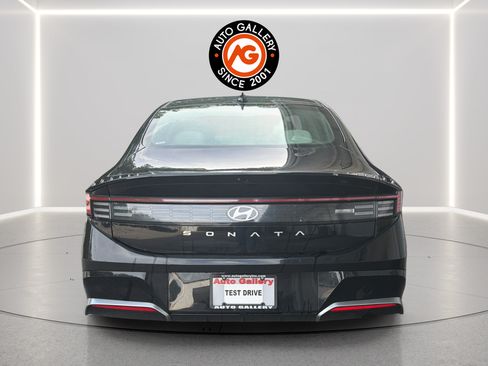 Used 2024 Hyundai Sonata SEL FWD image 4