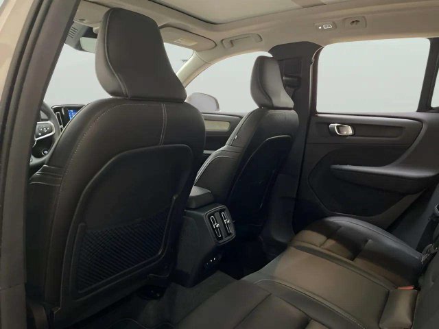 Used 2025 Volvo XC40 B5 Plus AWD/4WD image 66