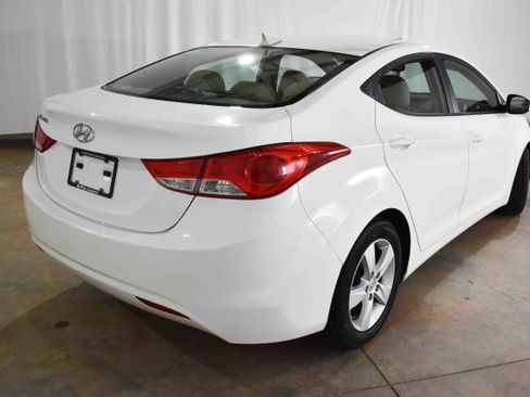Used 2013 Hyundai Elantra GLS image 9