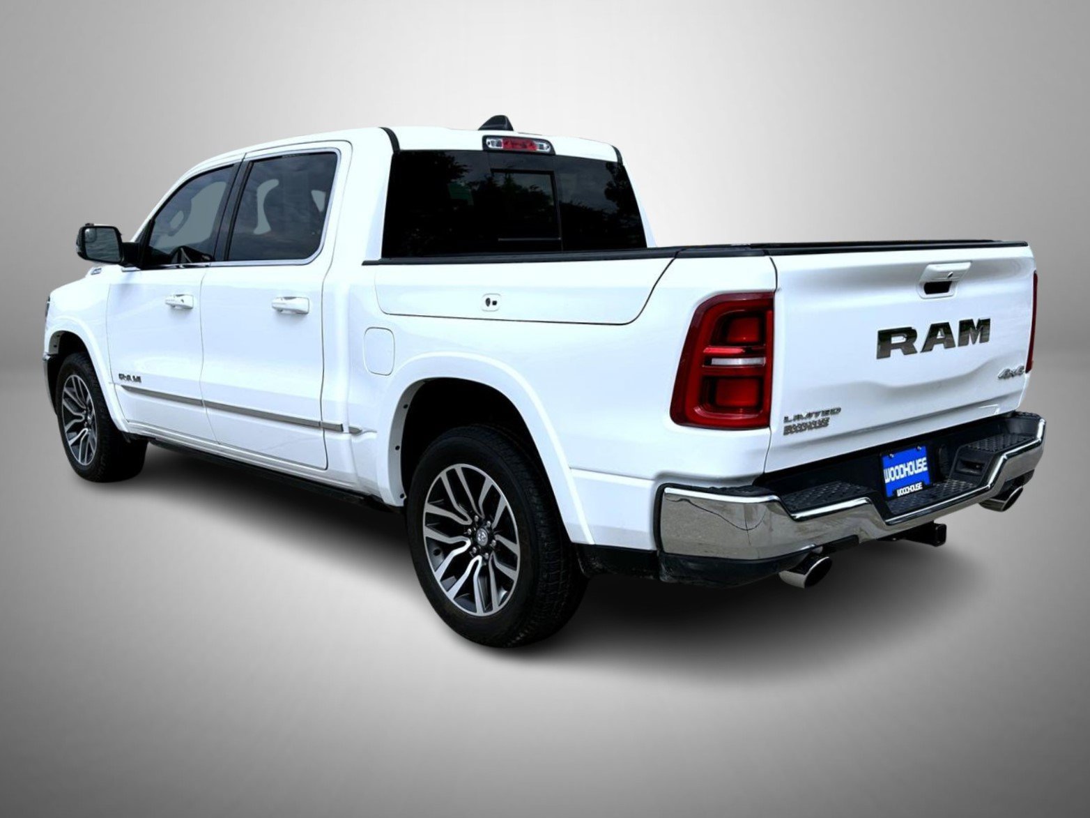 Used 2025 RAM 1500 Limited AWD/4WD image 7