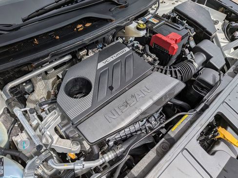 Used 2023 Nissan Rogue SV w/ SV Premium B Package image 12