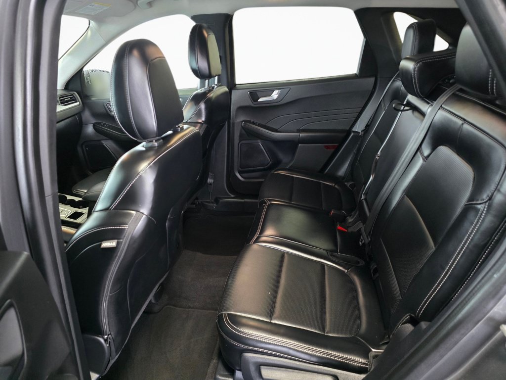 Used 2024 Ford Escape Platinum AWD/4WD image 37