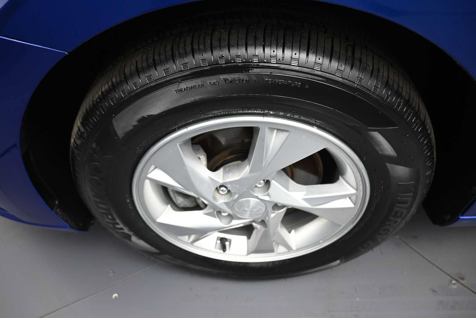 Certified 2023 Hyundai Elantra SE FWD image 13