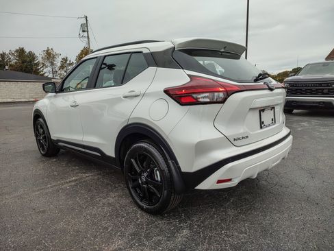 Used 2024 Nissan Kicks SR w/ SR Premium Package image 24