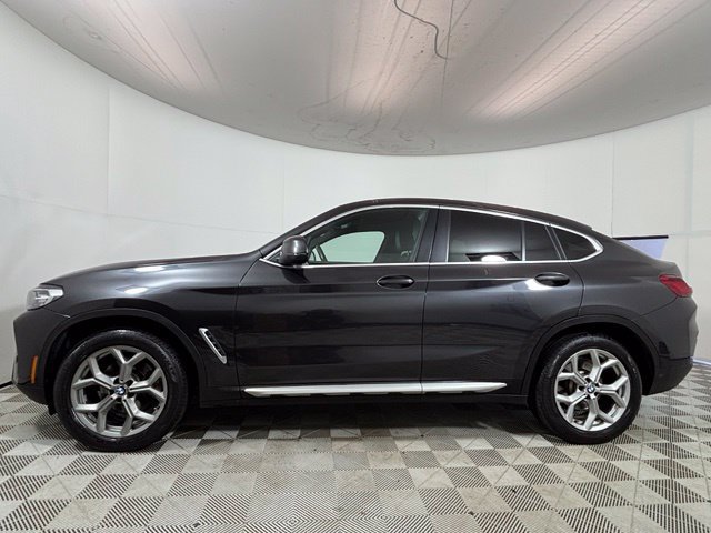 Used 2024 BMW X4 xDrive30i w/ Premium Package AWD/4WD image 4