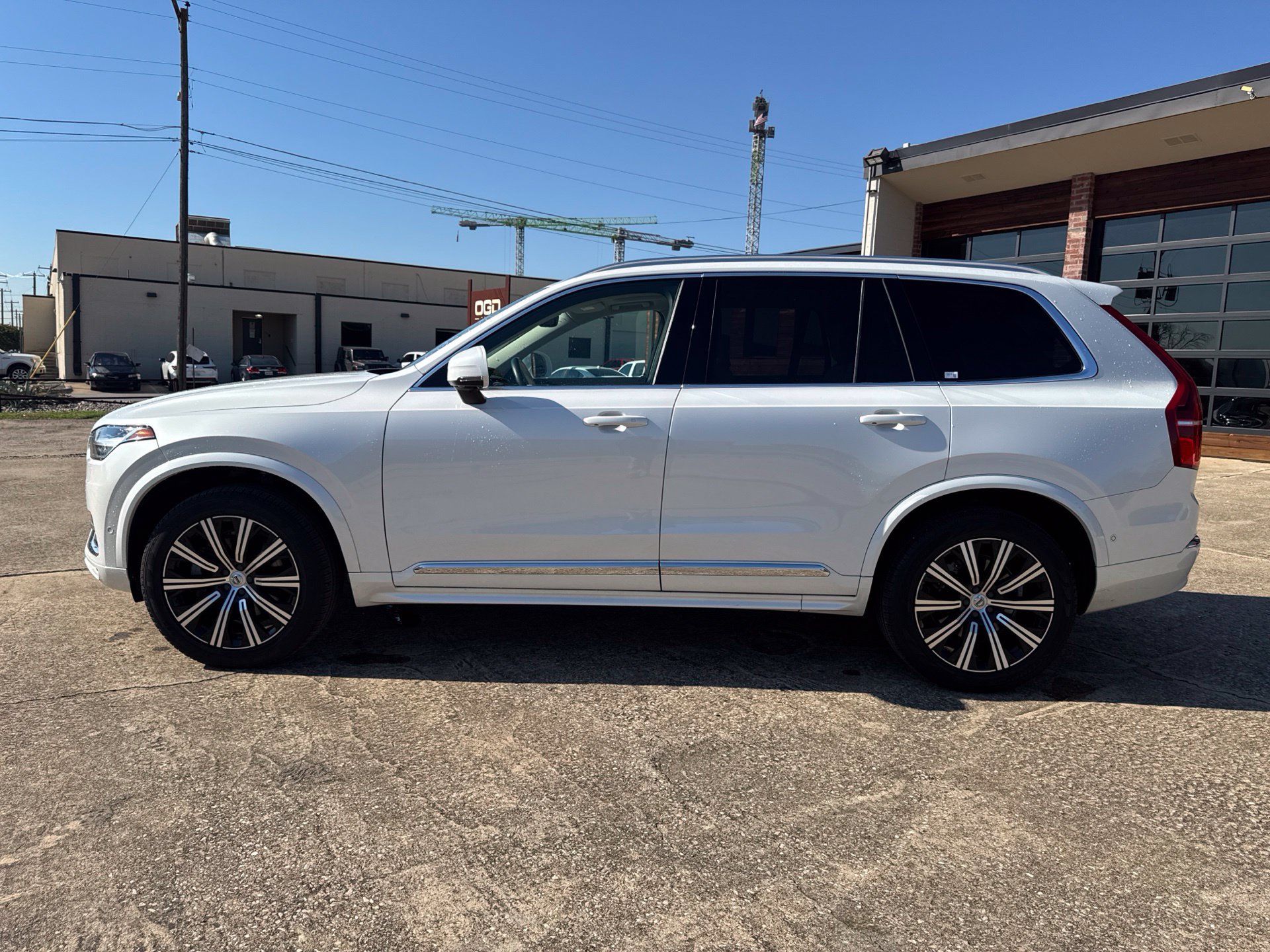 Used 2024 Volvo XC90 B5 Plus w/ Protection Package Premier AWD/4WD image 8