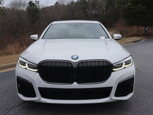 Used 2020 BMW 750i xDrive image 2
