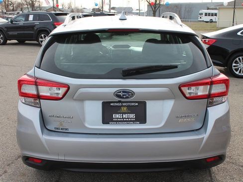 Used 2017 Subaru Impreza 2.0i Premium image 4