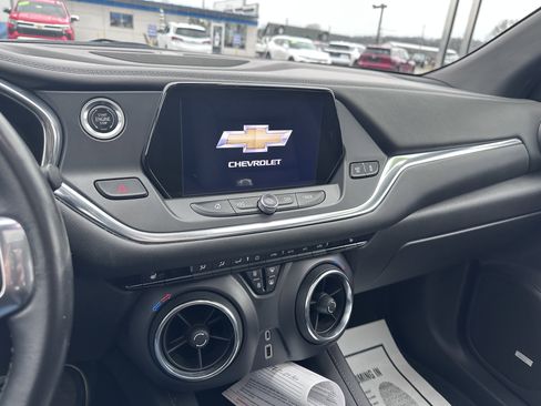 Used 2019 Chevrolet Blazer LT w/ Sun and Wheels Package image 18