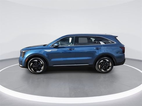 Used 2025 Kia Sorento EX image 5