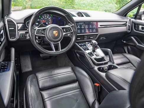 Used 2020 Porsche Cayenne image 14