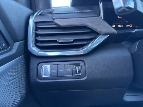 Used 2024 GMC Acadia Denali w/ Super Cruise Package image 17